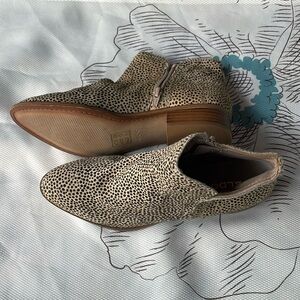 ALDO Kaicien Dotty Cheetah Ankle Boot, size 8.5